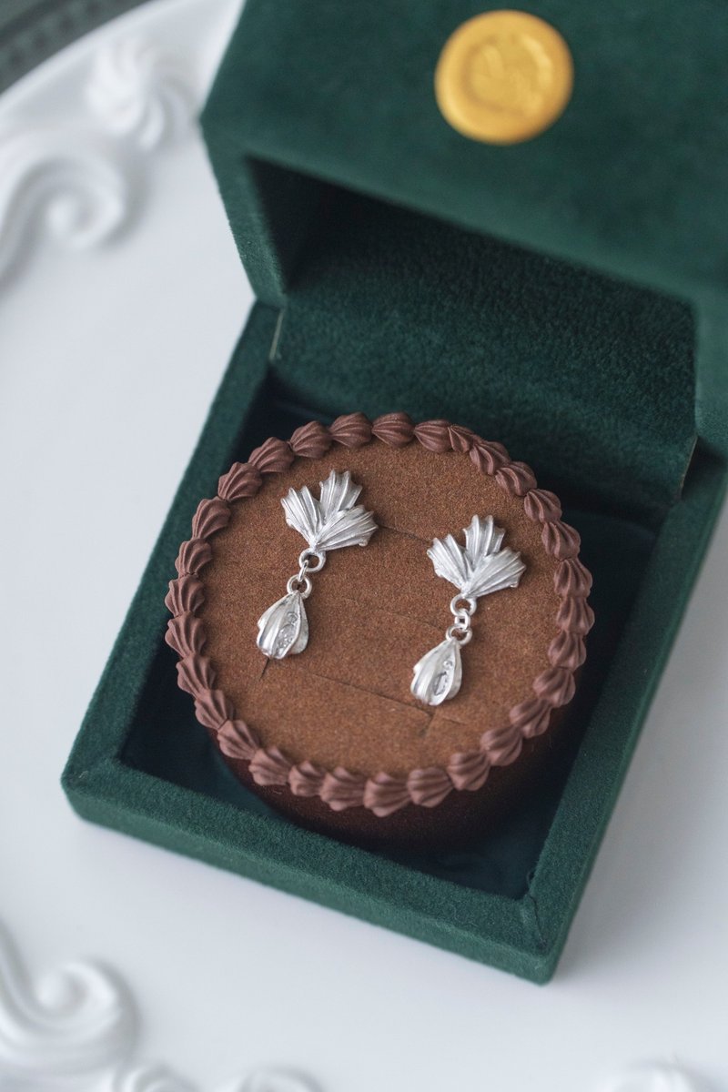 复古奶油蛋糕 纯银耳饰 银黏土 - 耳环/耳夹 - 纯银 银色