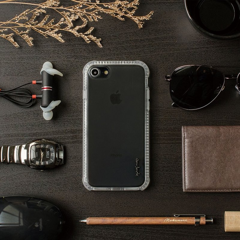 iPhone 8 Plus / 7 Plus(5.5寸) 超抗摔吸震空压保护壳 雾白色 - 手机壳/手机套 - 塑料 白色