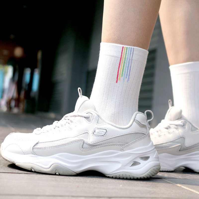 彩虹线条刺绣袜 - 袜子 - 棉．麻 多色