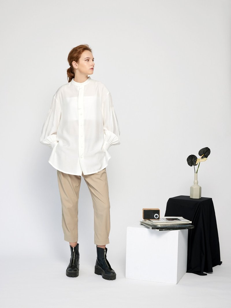 立领泡袖上衣_白 (21W1SH02) - 女装上衣 - 棉．麻 