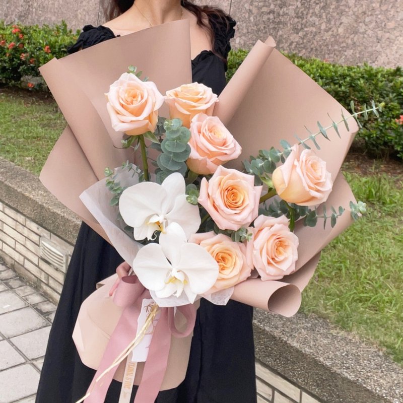 进口微光玫瑰鲜花束 情人节花束告白神器浪漫玫瑰 - 干燥花/捧花 - 植物．花 