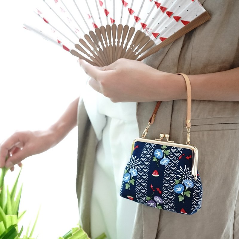 手工染物|夏日纳凉创意方型收纳口金包-夏天风物诗 - 侧背包/斜挎包 - 棉．麻 