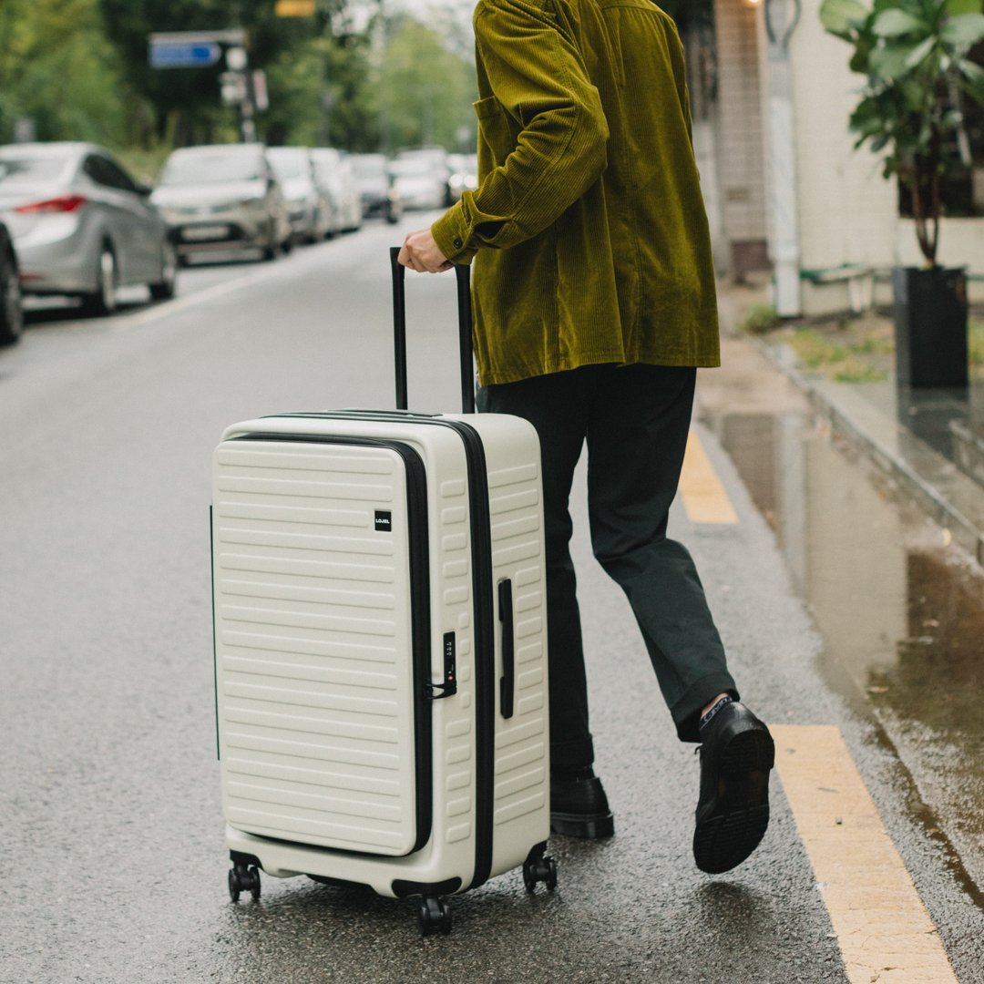 【预购】【LOJEL】CUBO FIT 29.5寸前开扩充防盗防爆双齿拉链箱白 - 行李箱/行李箱保护套 - 其他材质 白色