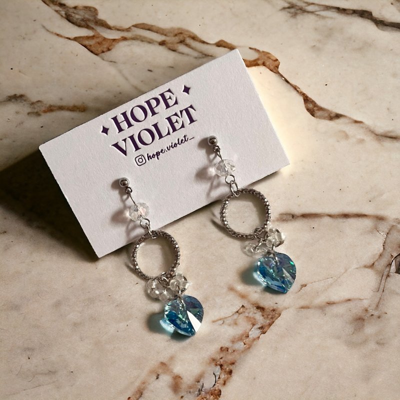 冰蓝水晶心心银色系耳环- Icy Blue Hearts - 耳环/耳夹 - 其他材质 蓝色