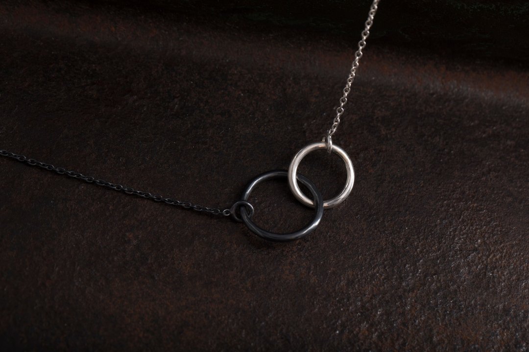 圣诞无限双色 纯银项链 Infinity Necklace - 项链 - 纯银 银色