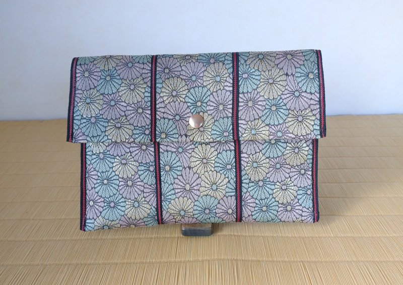 畳へりポーチ 吉祥文様【菊】 红包袋 红包套 赤封套 现金袋 御朱印帐套 日本制造 手工制作 - 化妆包/杂物包 - 其他材质 多色