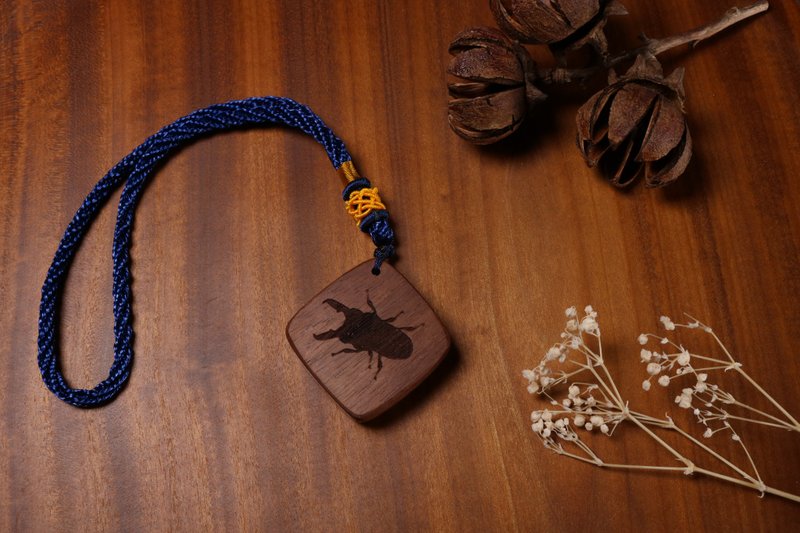 精油薰香小物 X 原木扩香吊饰 - 扁锹形虫 - 香薰/精油/线香 - 木头 咖啡色