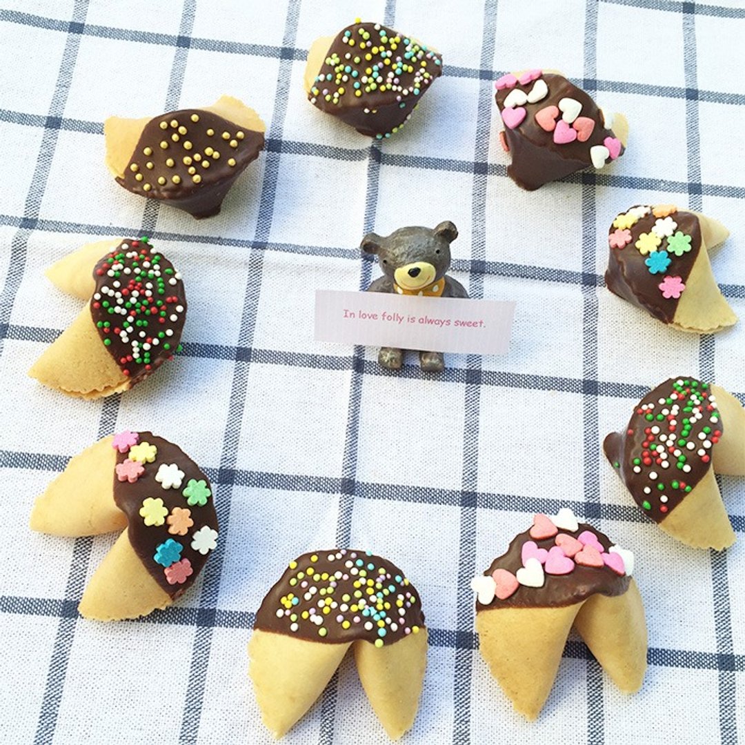 生日礼物 定制签文幸运饼干 黑巧克力混合款 8入礼物盒幸运饼干 - 手工饼干 - 新鲜食材 黑色