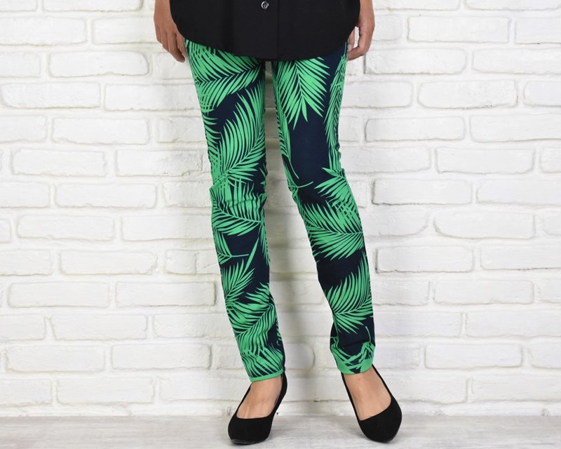 Superb wearing comfort Skinny straight stretch long pants Palm leaf pattern - 女装长裤 - 其他材质 绿色
