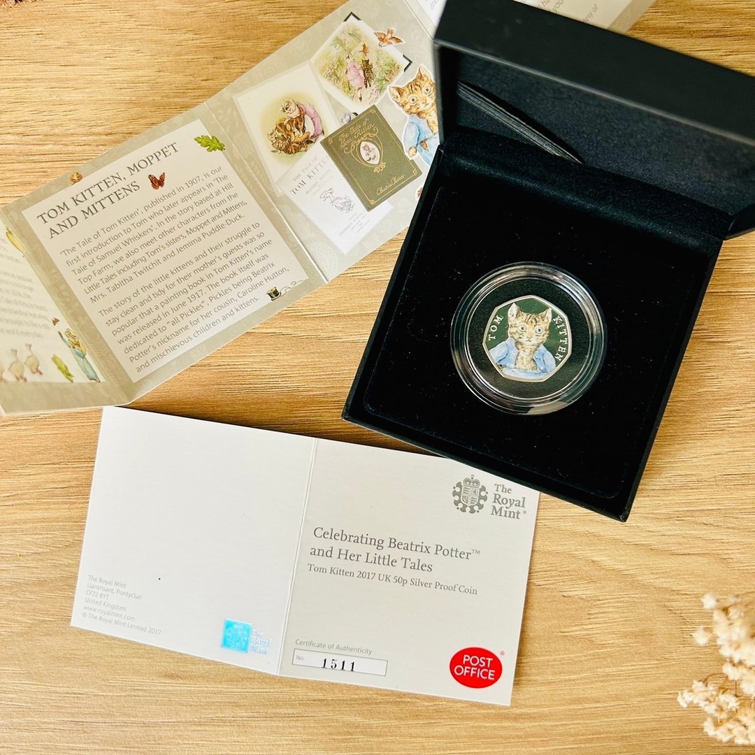 英国皇家铸币厂 彼得兔与朋友系列 - 小猫汤姆 50 便士银币 - 纸盒/包装盒 - 银 