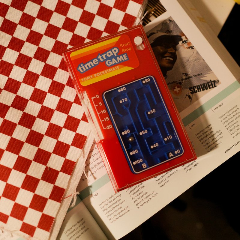 1970 Tomy Pocket  Time Trap Game 口袋便携式游戏机 - 桌游/玩具 - 塑料 黑色