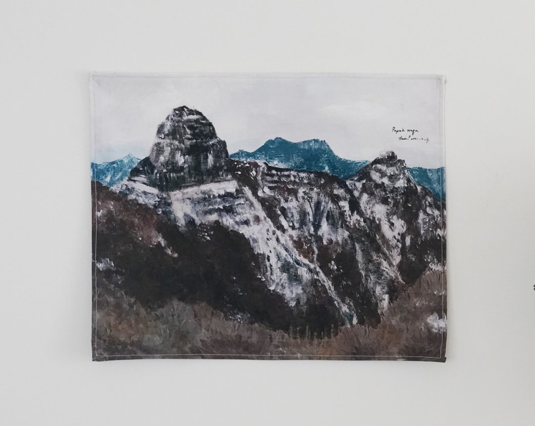 台湾高山挂布 - Feb  大霸尖山 - 海报/装饰画/版画 - 棉．麻 咖啡色