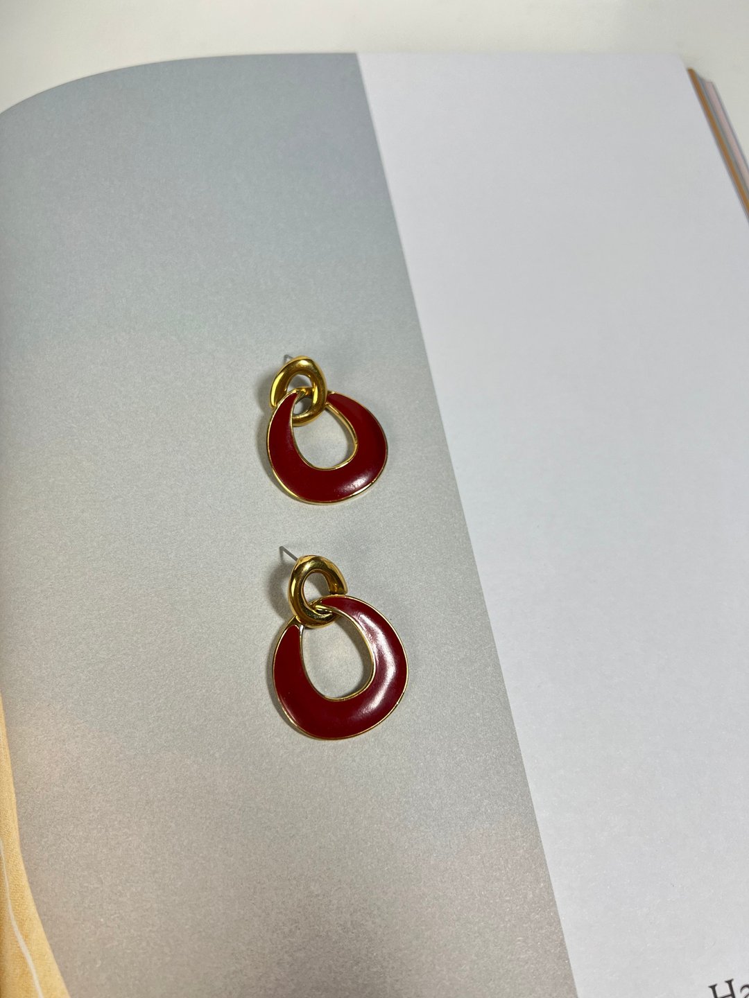 Vintage Red Enamel Circle Gold Statement Earrings - 耳环/耳夹 - 珐琅 红色