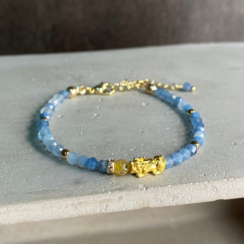纯金迷你小貔貅钛晶配珠3mm蓝晶石手链 J.Y.L邻手作 - 手链/手环 - 水晶 蓝色