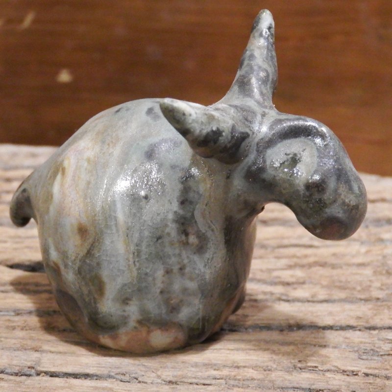 柴烧山羊公仔陶偶 / 茶宠 / 盖置 - 玩偶/公仔 - 陶 金色