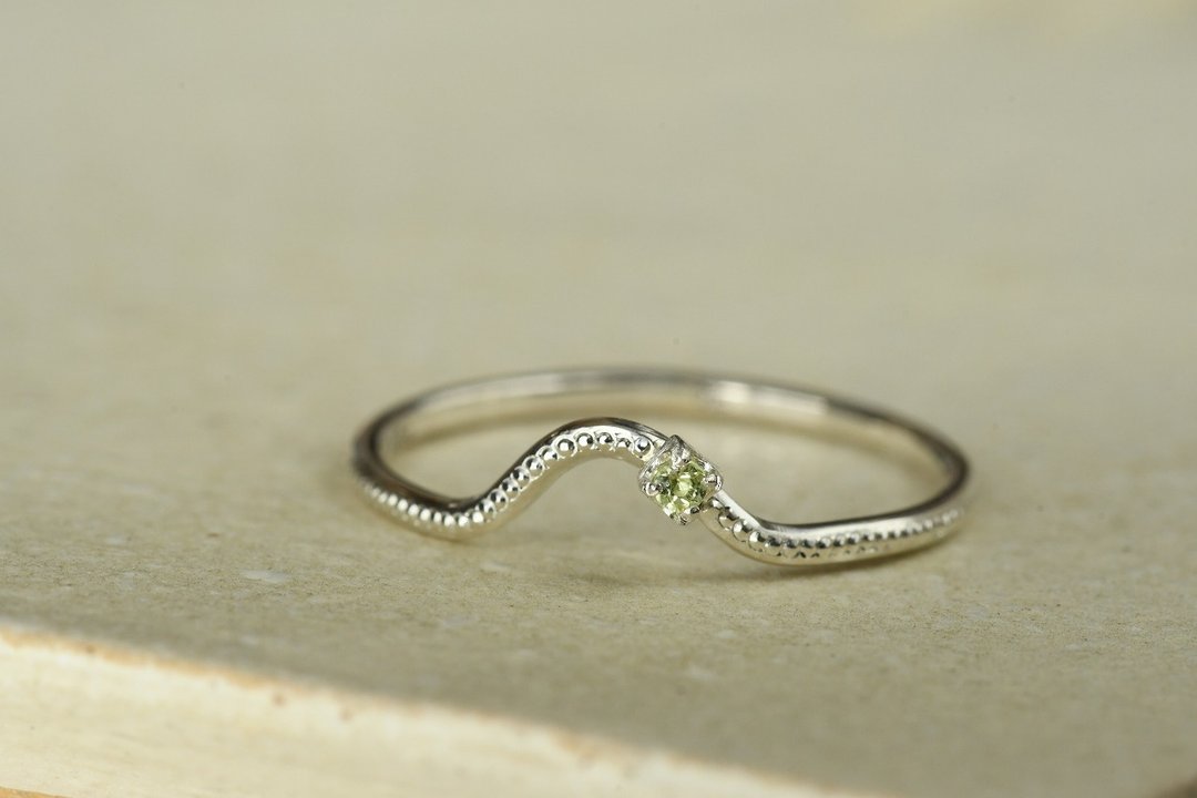 追求光芒 — Peridot (橄榄石) - 戒指 - 其他金属 绿色