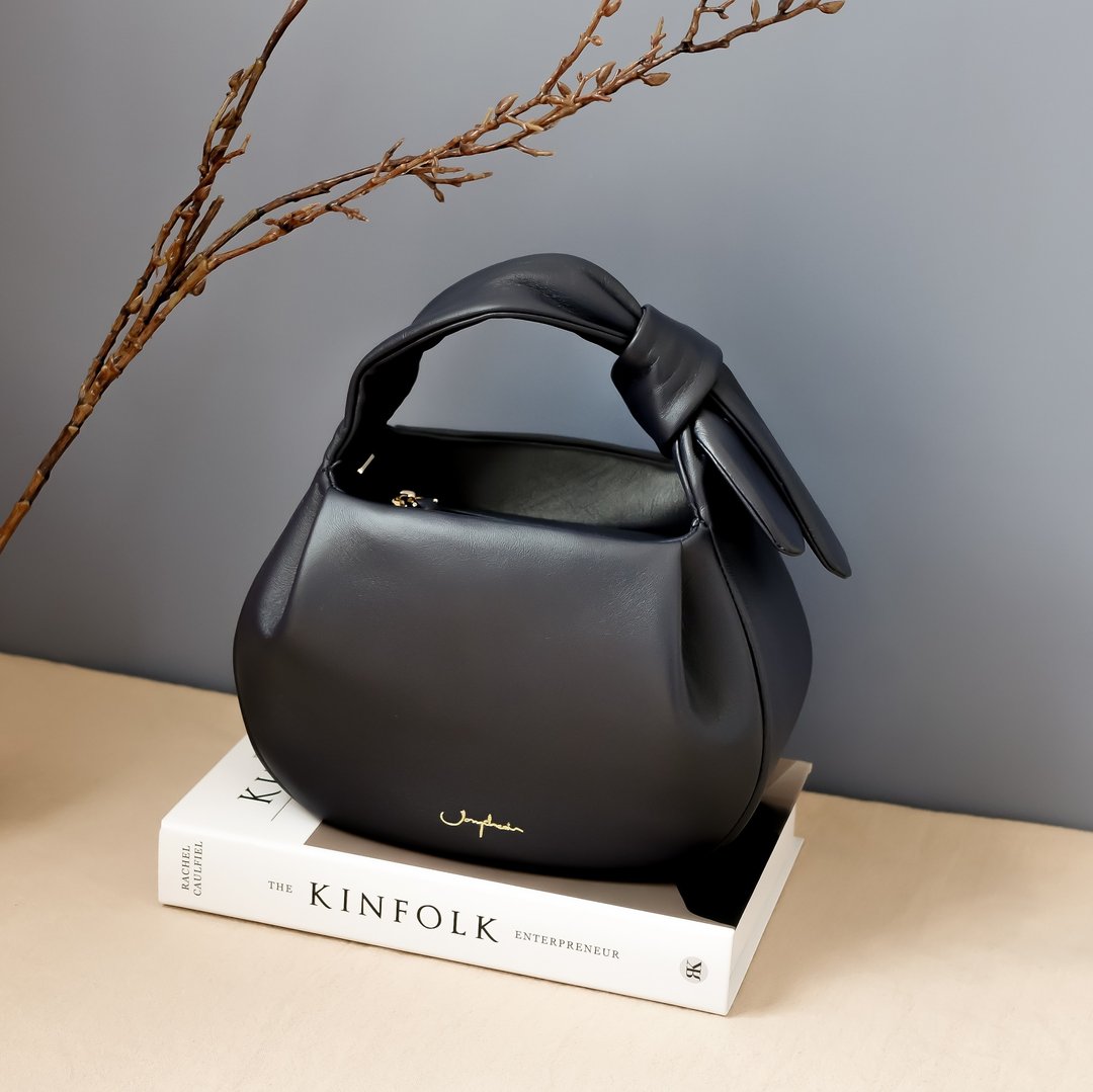 【泰国包包】 Garrett Handbag - 黑色 Black Soft Nappa Leather - 侧背包/斜挎包 - 真皮 黑色