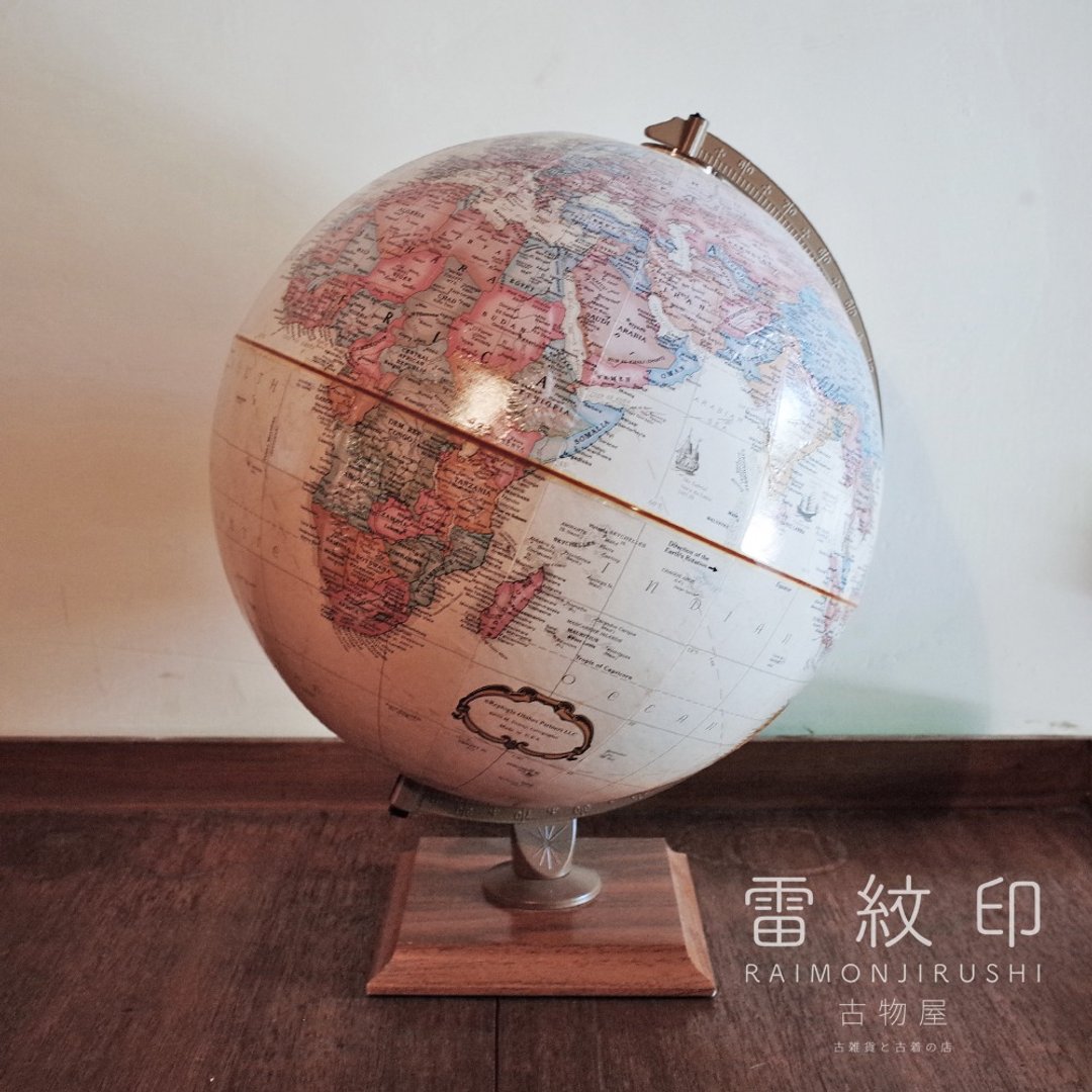 REPLOGLE 12英寸 美国 手工制作 稀有 古董 米色浮雕 地球仪 木座 - 摆饰 - 纸 卡其色