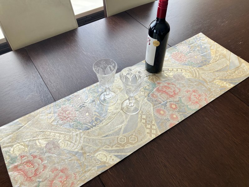 和服带桌中心 TC011 - 餐垫/桌巾 - 丝．绢 白色