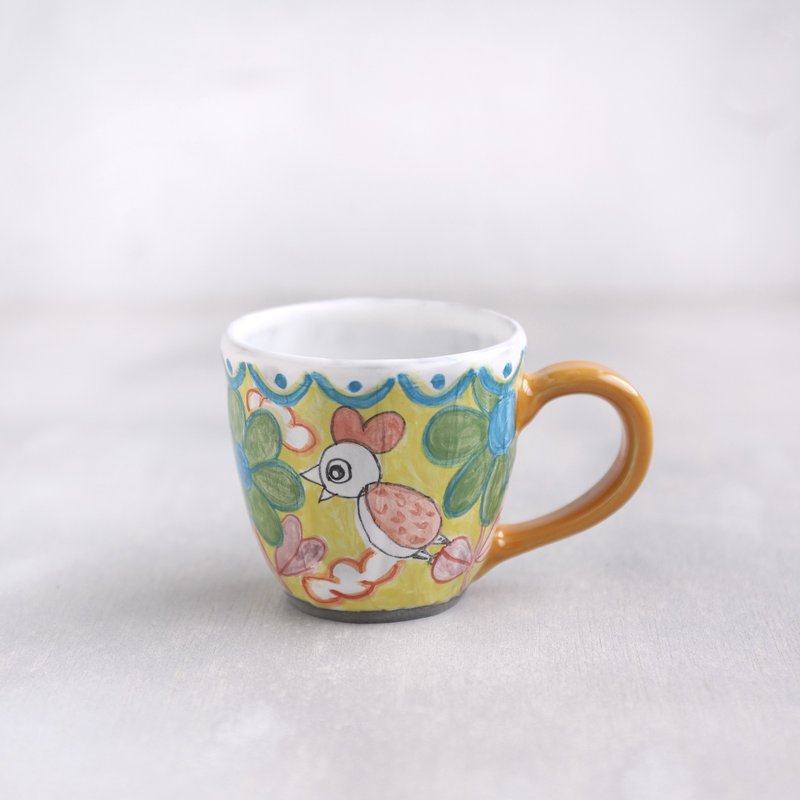 漫步鸟与花手工彩绘陶杯 黄色手把 - 咖啡杯/马克杯 - 陶 黄色