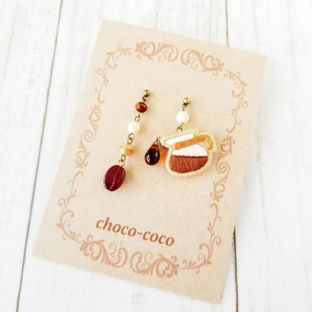cafe earrings Clip-On coffee server - 耳环/耳夹 - 绣线 咖啡色