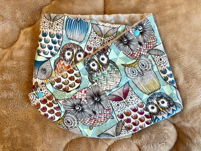 Hush Baby手工两用脖围领巾 L (绿底猫头鹰 气质灰) - 围巾/披肩 - 其他材质 多色