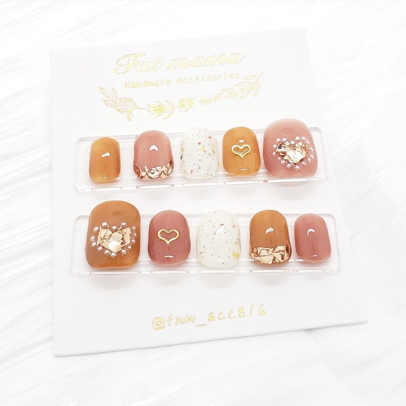 日系心心闪亮穿戴甲 - 指甲油/指甲贴 - 树脂 多色