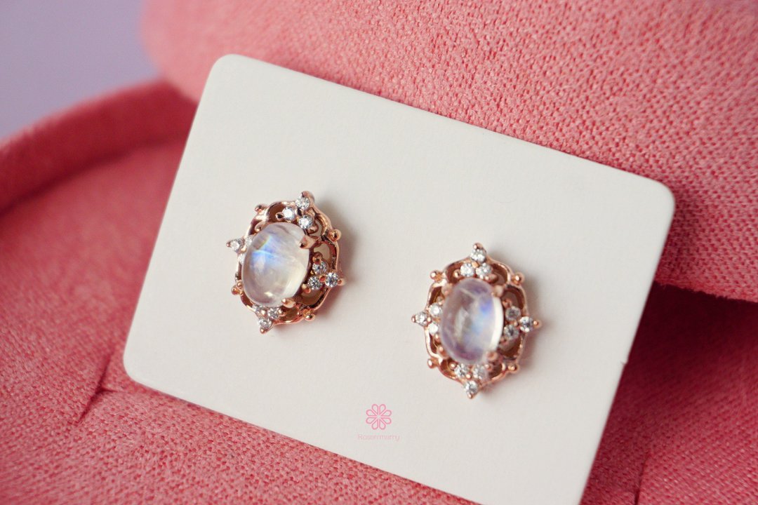 Stud Earrings Natural Rainbow Moonston Silver925, stud earrings,vintage earrings - 耳环/耳夹 - 纯银 白色