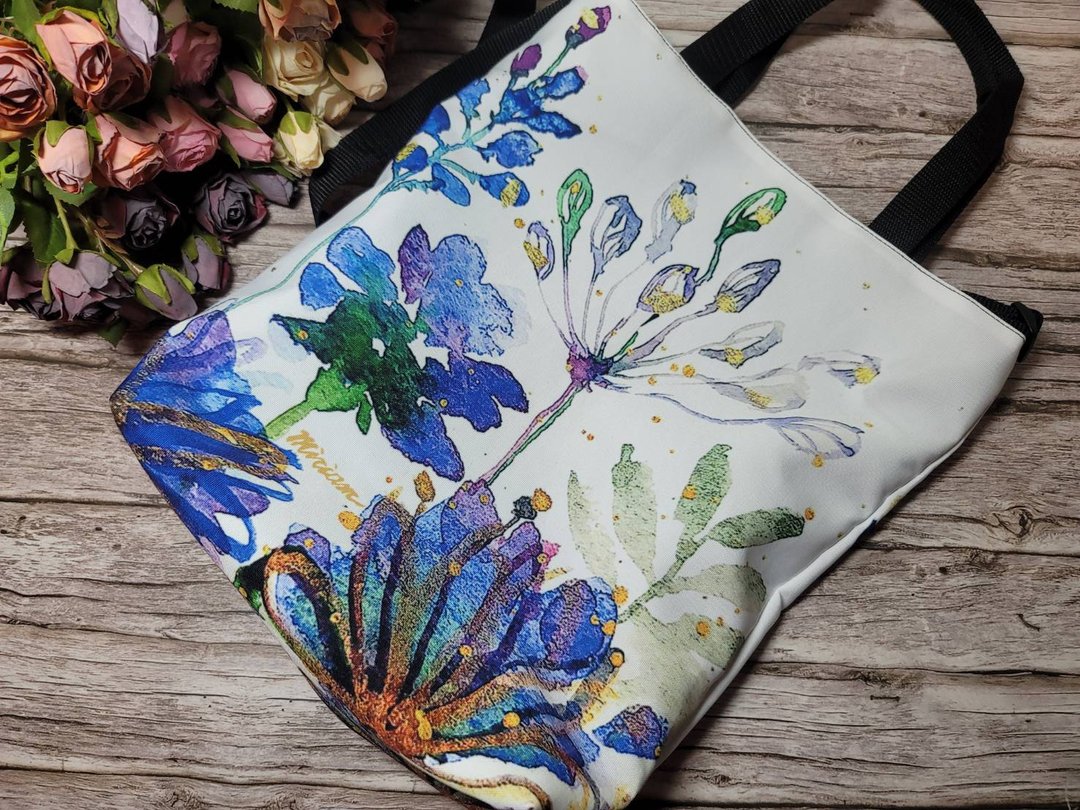 花草水彩渲染印花T型拖特包/侧背/手拿两用/无内袋/设计师款SS23 - 手提包/手提袋 - 聚酯纤维 