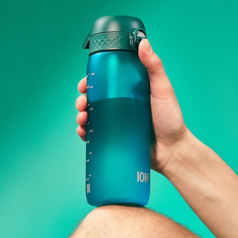 ION8 Large 运动休闲水壶 I8RF750 (收纳扣环) 750ml - 水瓶/水壶 - 塑料 灰色