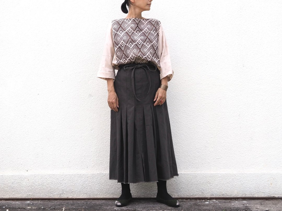 Tuck and gather. A skirt with a moderate volume. - 裙子 - 棉 绿色