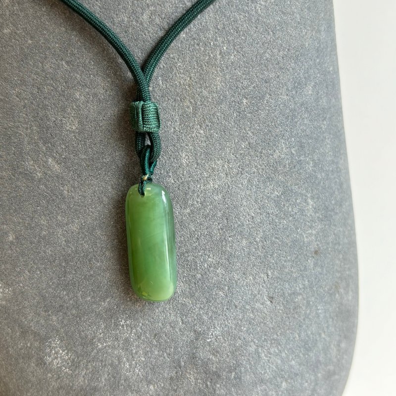 翠玉流光 - 福气玉光系列 - 台湾设计雕刻玉佩 - 项链 - 玉石 绿色