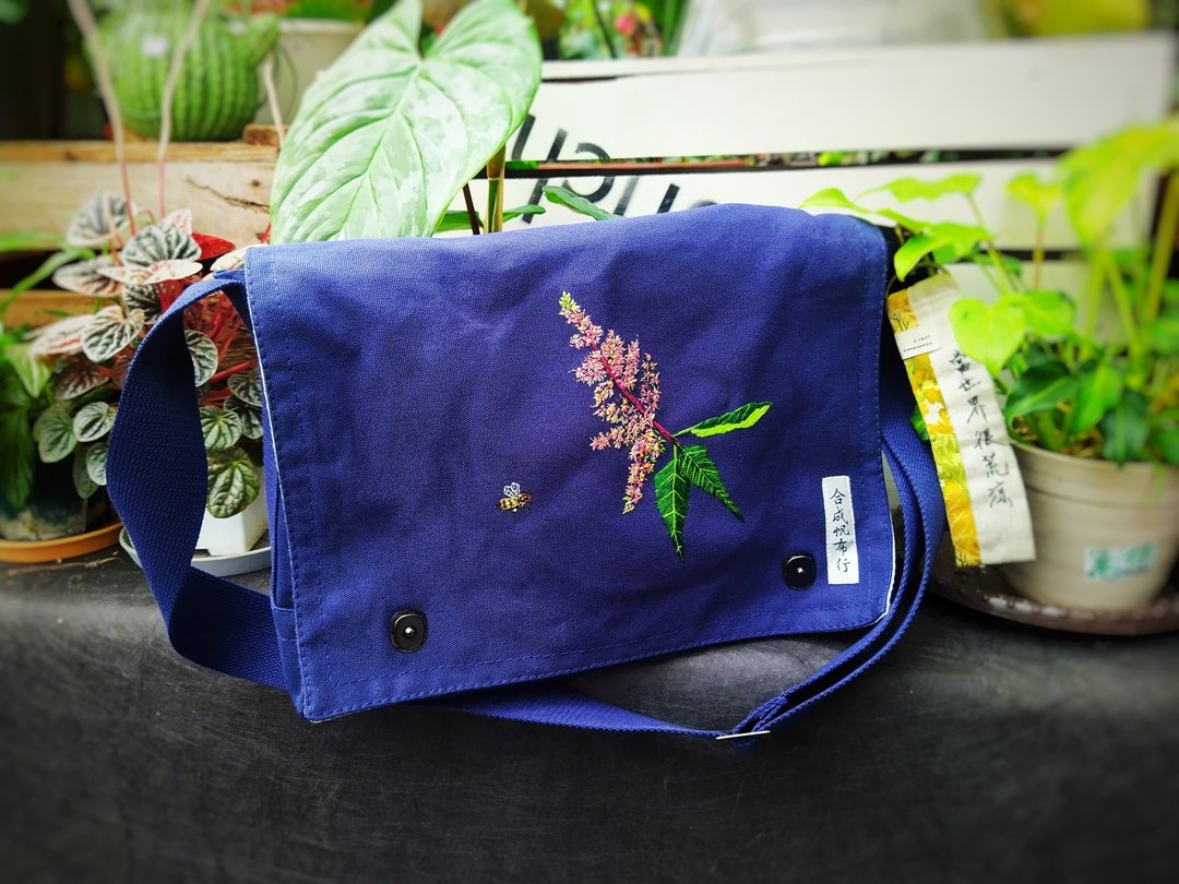 定制芒果花手作刺绣 斜背书包 - 侧背包/斜挎包 - 绣线 多色
