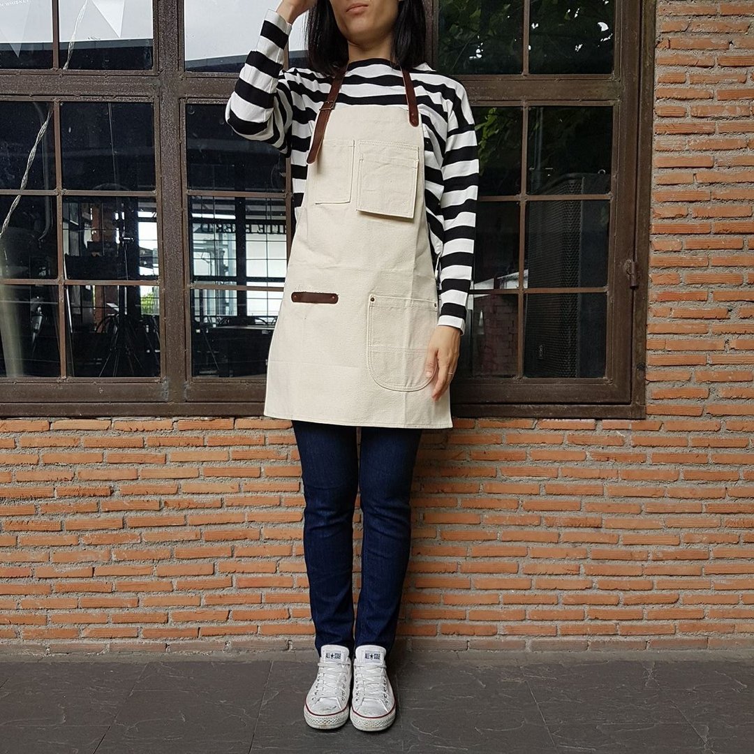 New Off-white Canvas Apron no.04 Copper rivets one pockets Neck Leather / garden / barista / Handmade. - 围裙 - 棉．麻 白色