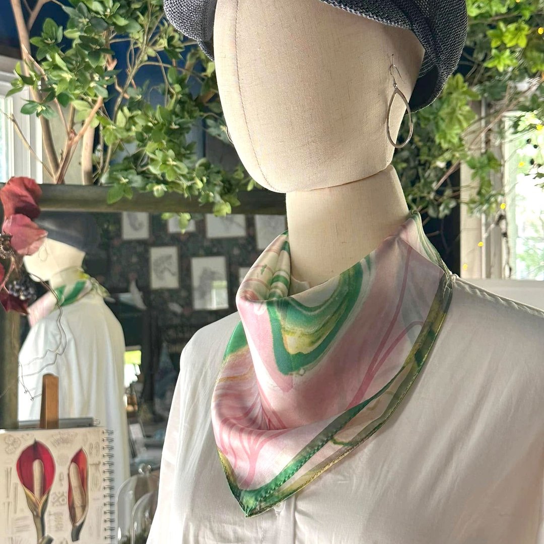 50cm 方形 silkscarf_大理石红鹤 绿色图纹 丝巾 ChristalART - 丝巾 - 其他材质 绿色