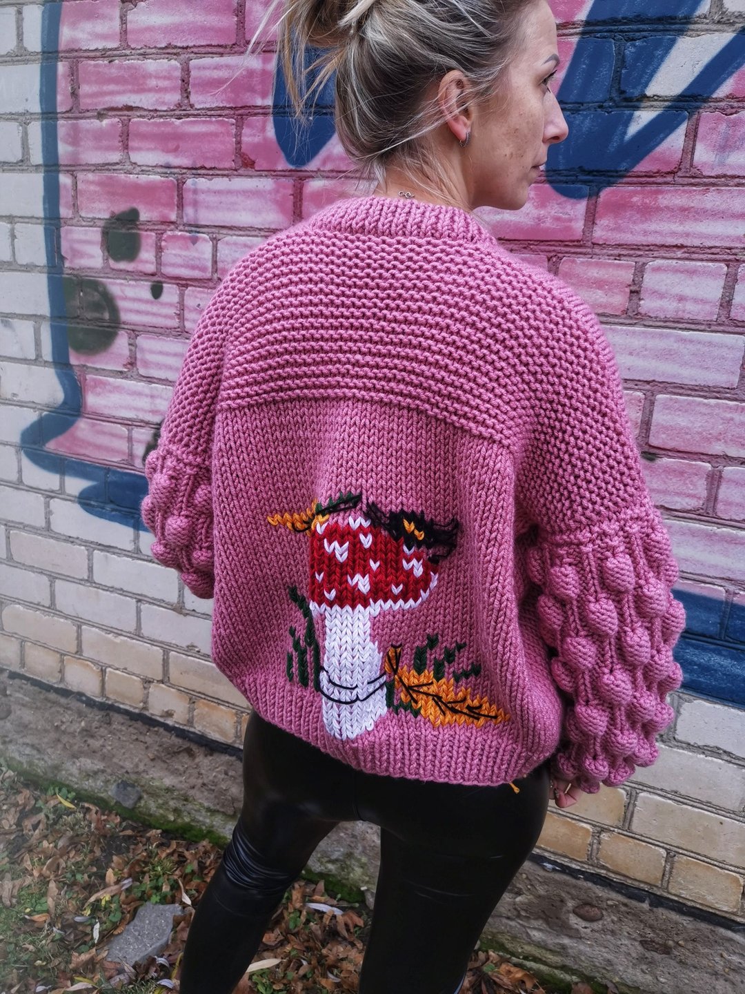 Mushroom cardigan, Embroidered oversized cardigan, Bubble sleeve cardigan - 女装针织衫/毛衣 - 羊毛 