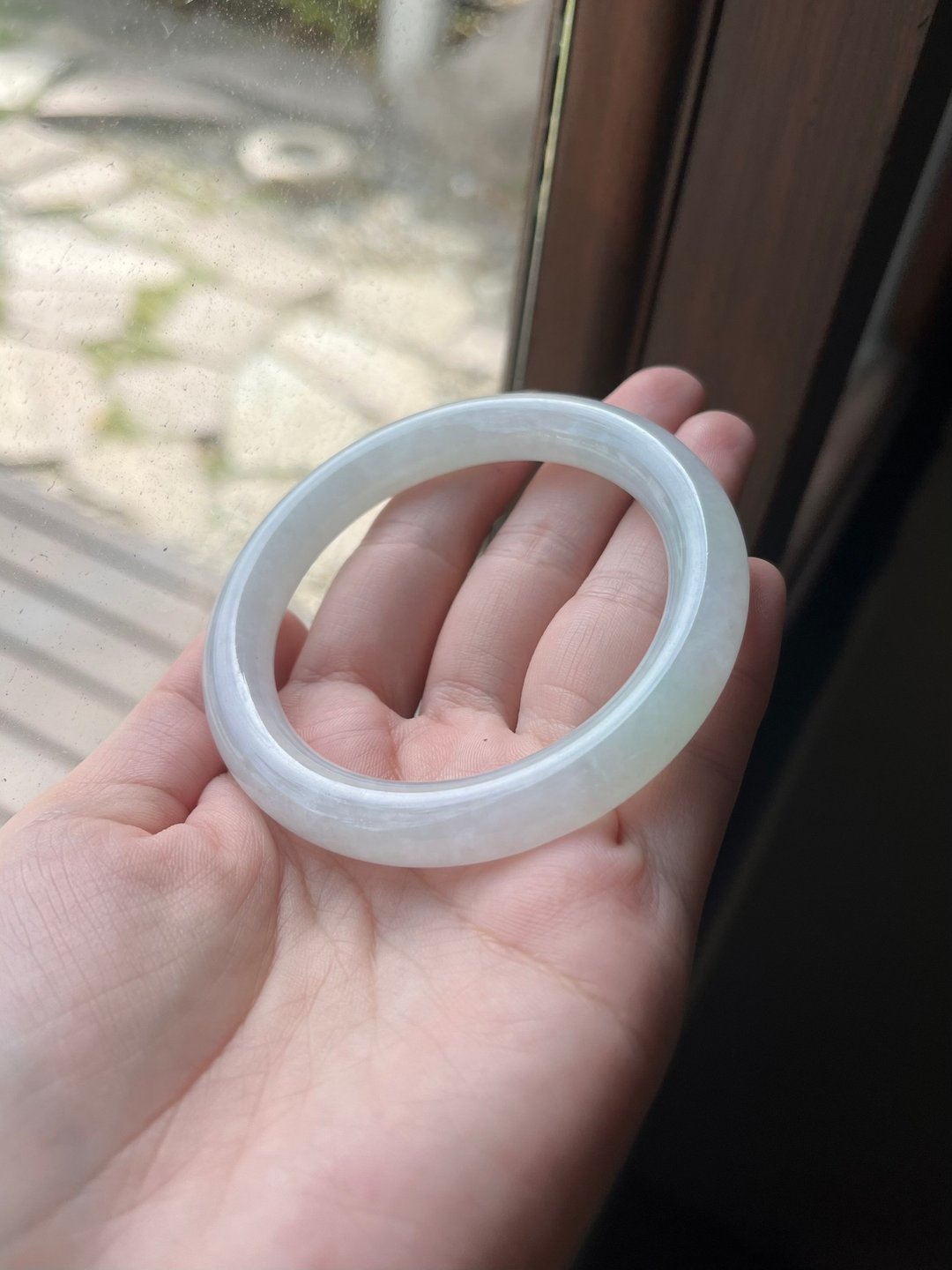 I 玉叶 I 糯化种白底青翡翠手镯 圈口54.6 缅甸玉A货 - 手链/手环 - 玉石 白色