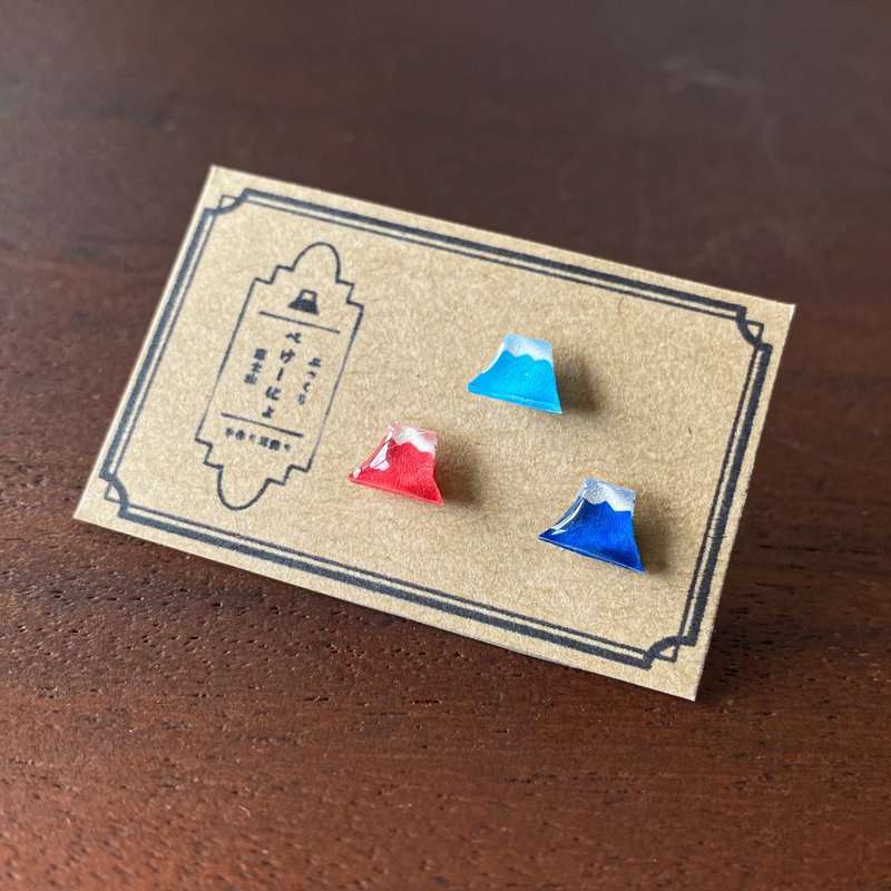 Mt. Fuji tiny earrings - 耳环/耳夹 - 塑料 多色