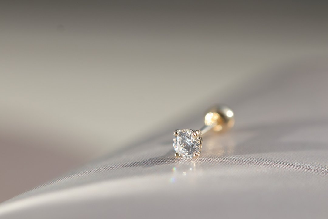 14K 圆钻锁珠耳环 (3mm) (单个)耳骨 耳窝 不退色 - 耳环/耳夹 - 贵金属 金色