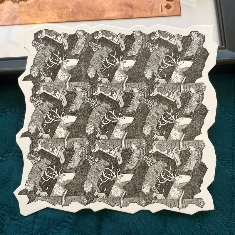 英国寄出 香港本地原创 古董凸版印刷 艾雪风密铺图案明信片 - 卡片/明信片 - 纸 白色