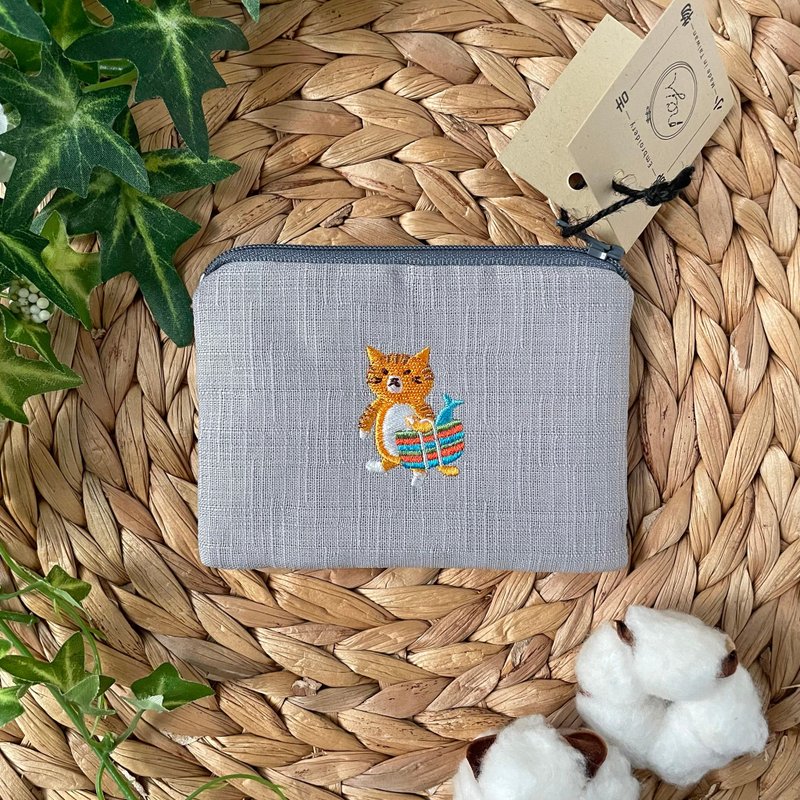 娜吉小物。小吃猫咪系列零钱包－橘猫助助与茄芷袋 - 零钱包 - 棉．麻 灰色
