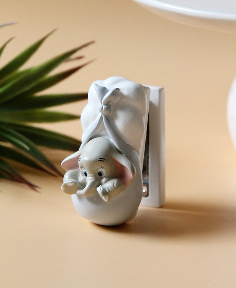 日本迪士尼设计可爱小飞象系列10号针立体造型小钉书机 - 钉书机 - 树脂 白色