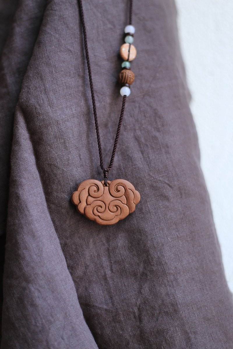 壹染指香品 | 云纹福字坠 | 古法合香牌 | 清赏雅玩 香身安命 - 项链 - 植物．花 