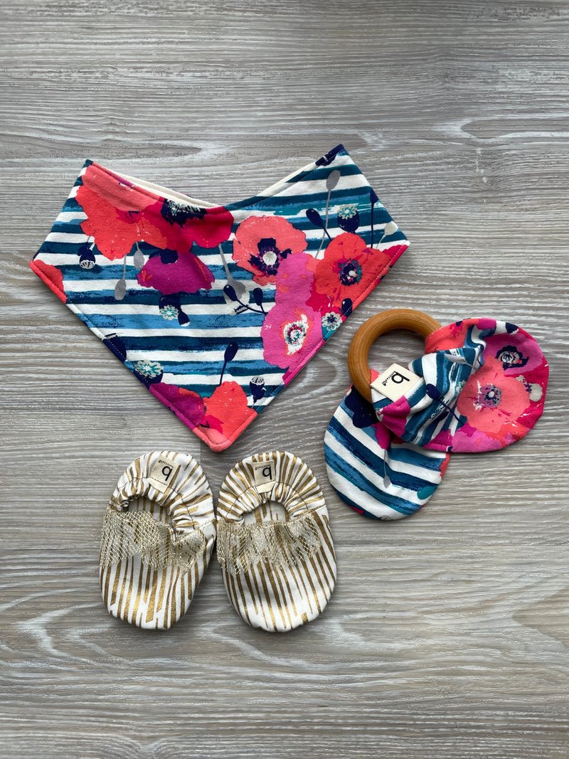 Bonbies婴儿有机棉口水巾小鞋仔小木圈毛巾限量套装 适合0-6个月 - 满月礼盒 - 棉．麻 白色