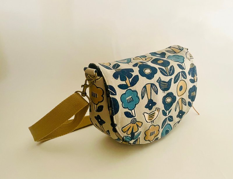 Garden 马鞍包。长夹折伞都好放。拉链内袋 插袋。日本设计布 - 侧背包/斜挎包 - 棉．麻 多色