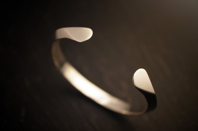 925 Sterling silver Deuce Bangle (B111) - 手链/手环 - 纯银 银色