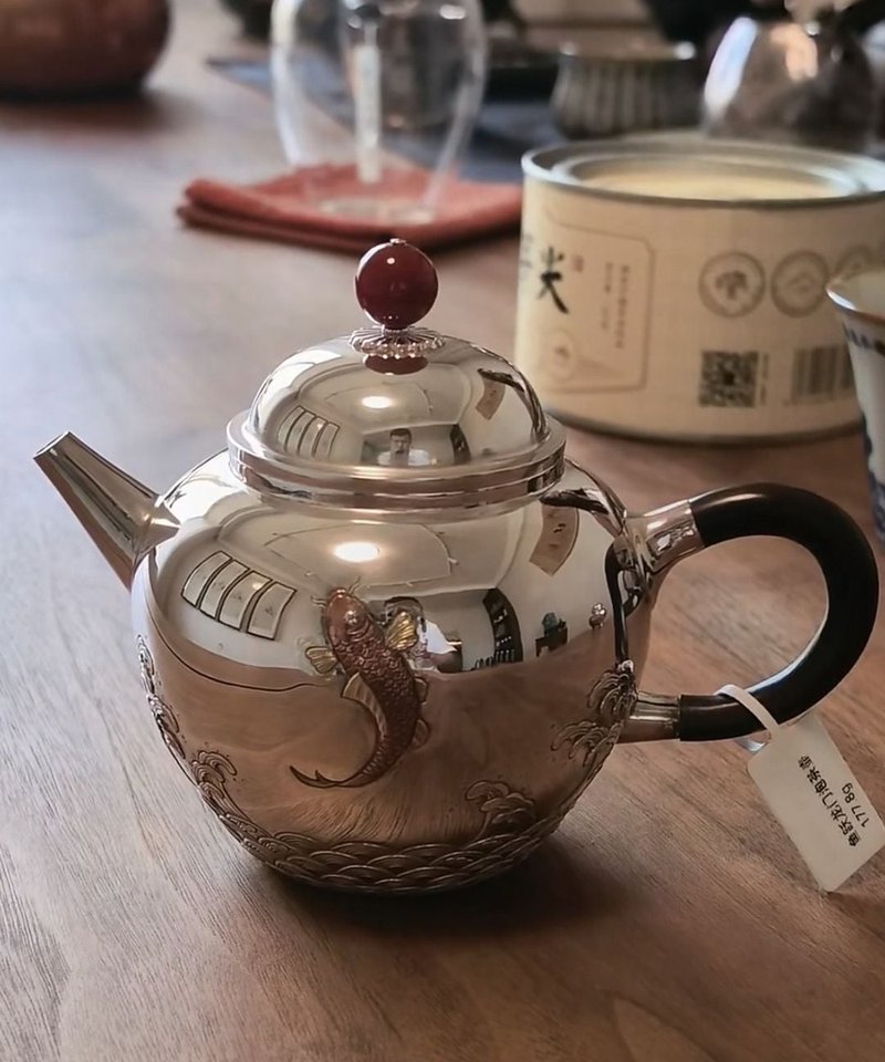 尚幀品大師系列 寸彥同大師手造 魚躍龍門 純銀壺 純銀公杯 240cc - 茶具/茶杯 - 纯银 