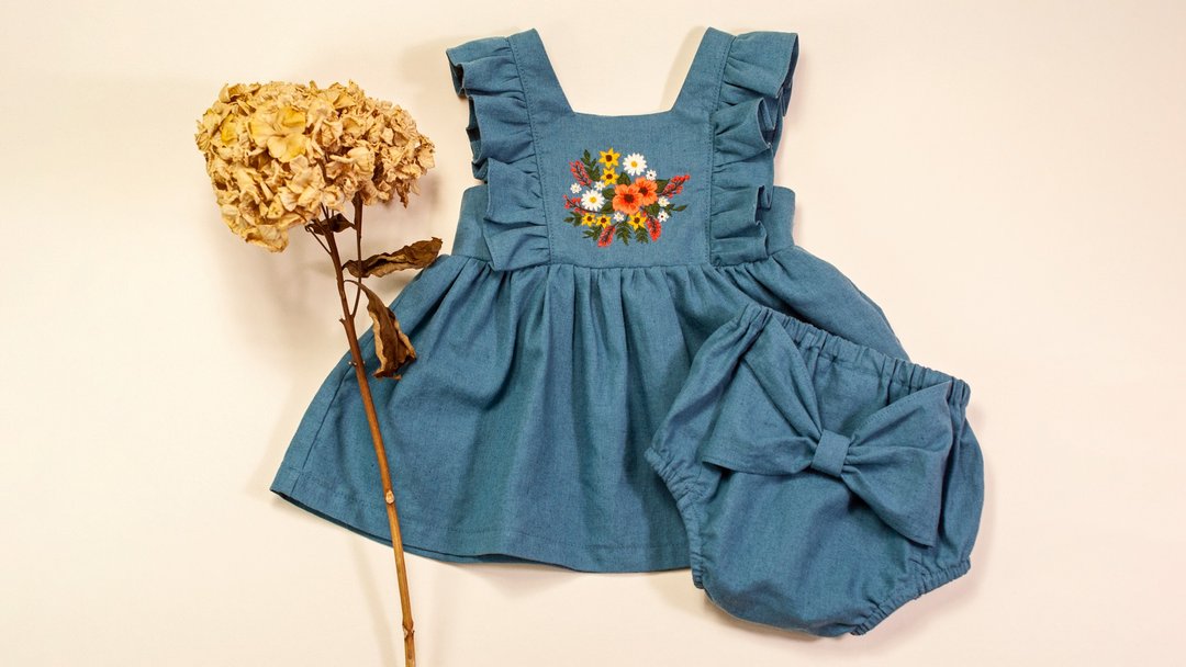 Handmade by Mina【宝宝手工刺绣荷叶洋装套装】赠礼盒 弥月礼 - 童装裙 - 棉 多色