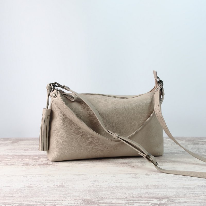 蓬松感 2WAY 包・M 尺寸・砂米色・订制商品・亦可对应其他颜色 - 侧背包/斜挎包 - 真皮 咖啡色