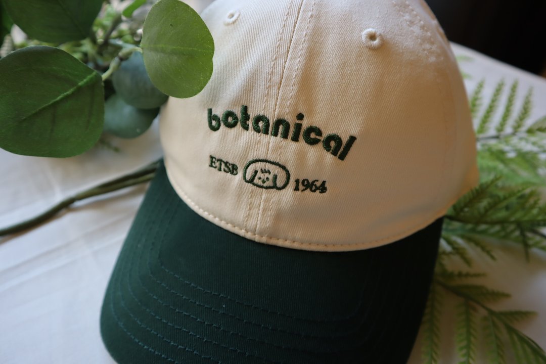 Botanical 植物园 拼色鸭舌帽 立体绣花文字 追加补货 - 帽子 - 棉 